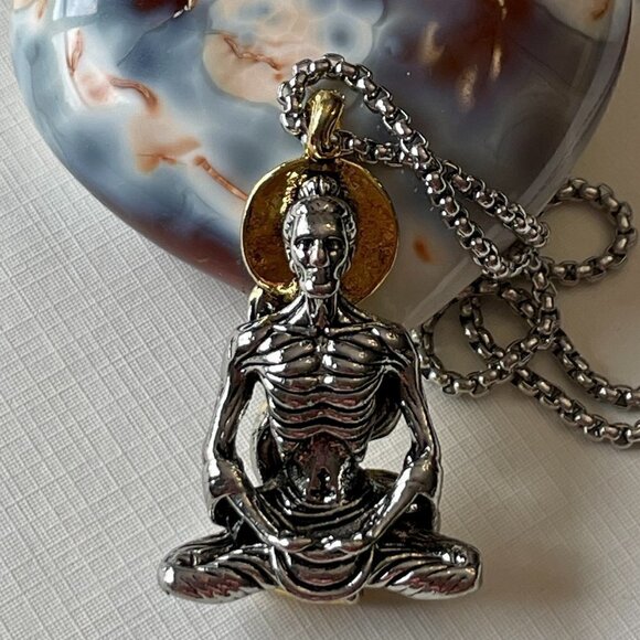 Praying Meditating Buddha Necklace / Pendant #1111 - Picture 3 of 8